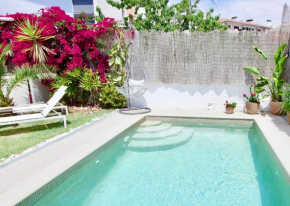 Beach house with private swimming pool * 5 min walk to the beach
